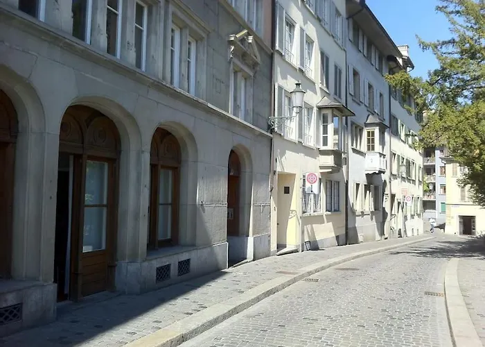 Charming In Old Town - Uz 12