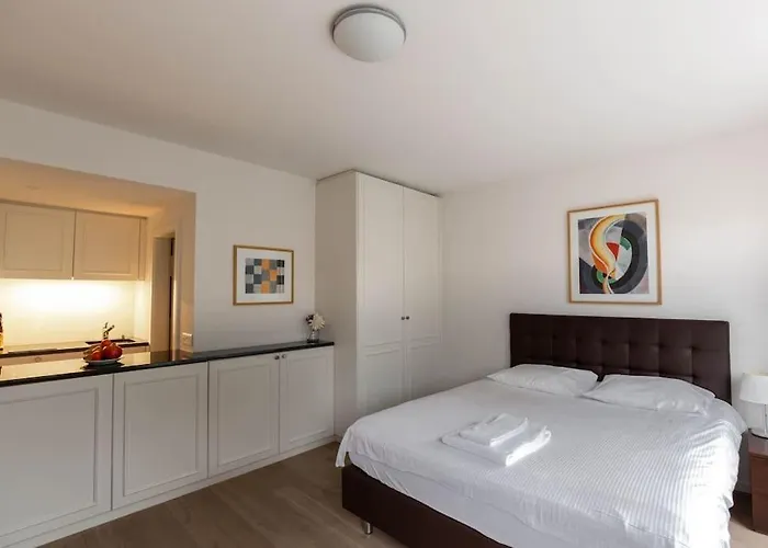 Charming In Old Town - Uz 12 Цюрих